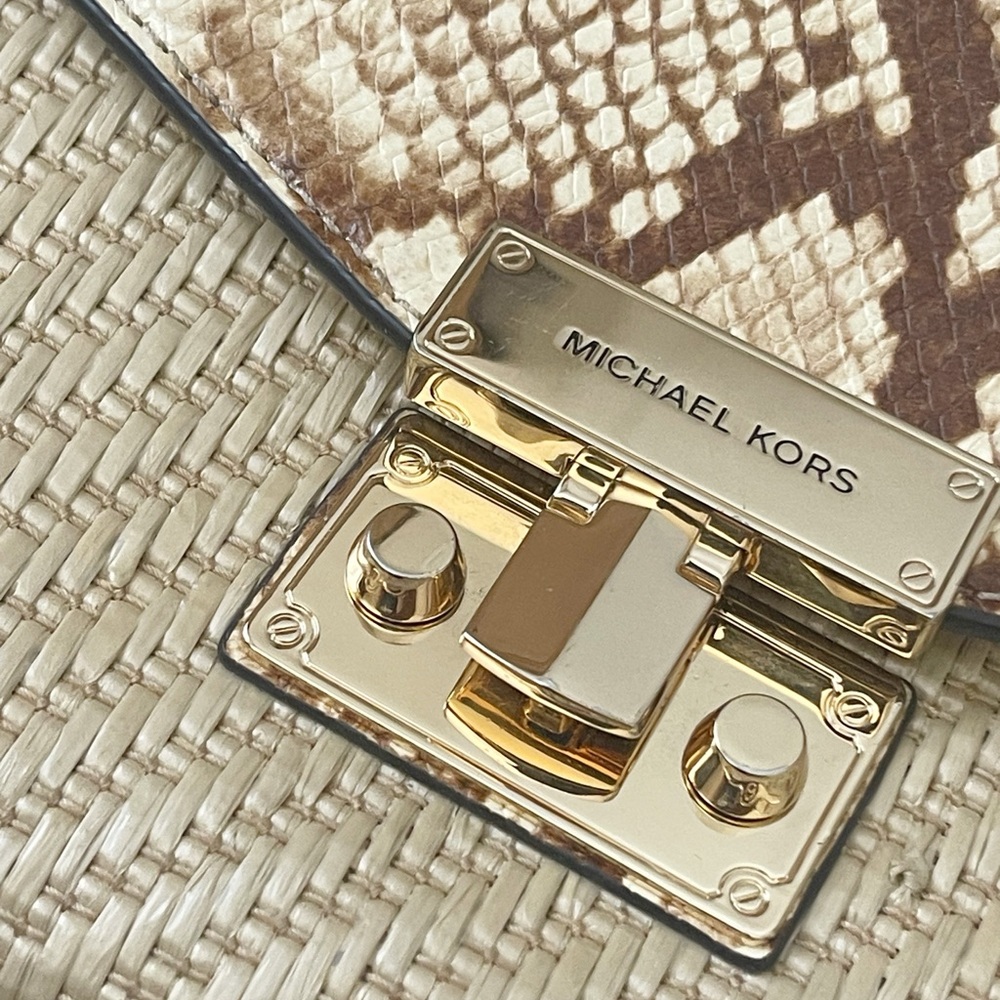 Michael Kors Beige Brown Snake-Print Woven Crossbody with Gold Chain - Picture 3 of 14